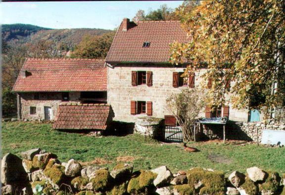 B&B Petite Ferme d'Autrefois Saint-Georges-Nigremont Exterior foto